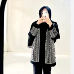 کت سوزن دوزی مشکی کرپ مرویجت زنانه دُرّکالکشن سایز 40-44 مناسب مهمانی قد 80