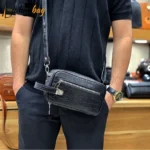 کیف دستی و دوشی چرم طبیعی گاوی دو خانه مدل شوزبگ - تصویر 3