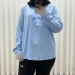 شومیز زنانه نخی مدل شکوفه فری سایز تا 50 تنخور شیک و راحت چهارفصل دکمهدار سایه نمیاندازد - تصویر 4