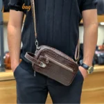 کیف دستی و دوشی چرم طبیعی گاوی دو خانه مدل شوزبگ - تصویر 8
