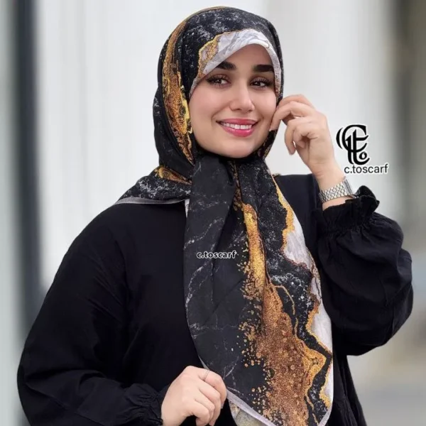 روسری نخی کاستوم سیتو طرح رزین 3 قواره 110 سفید سرخابی مشکی طلایی - تصویر 9