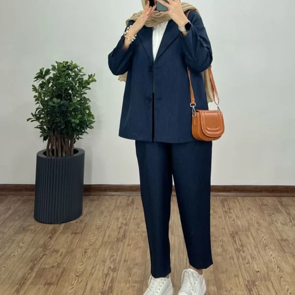 کت شلوار زنانه دیپلمات پرشیا مدل آسو رنگ مشکی سرمه ای طوسی سایز بزرگ - تصویر 3